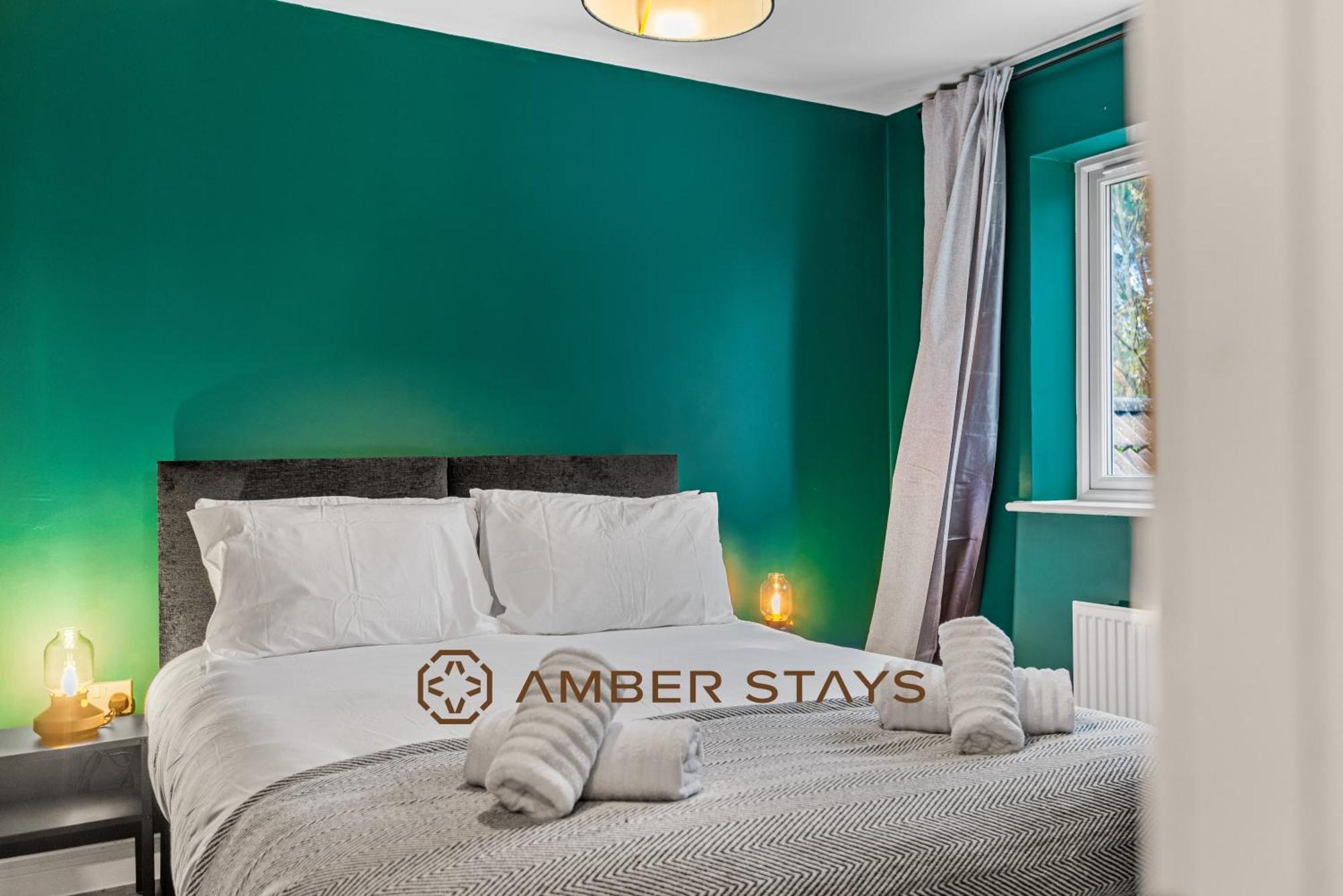 Spacious 5 Bed House In Reading By Amber Stays, Perfect For Business & Contractors, Sleeps 12! Εξωτερικό φωτογραφία