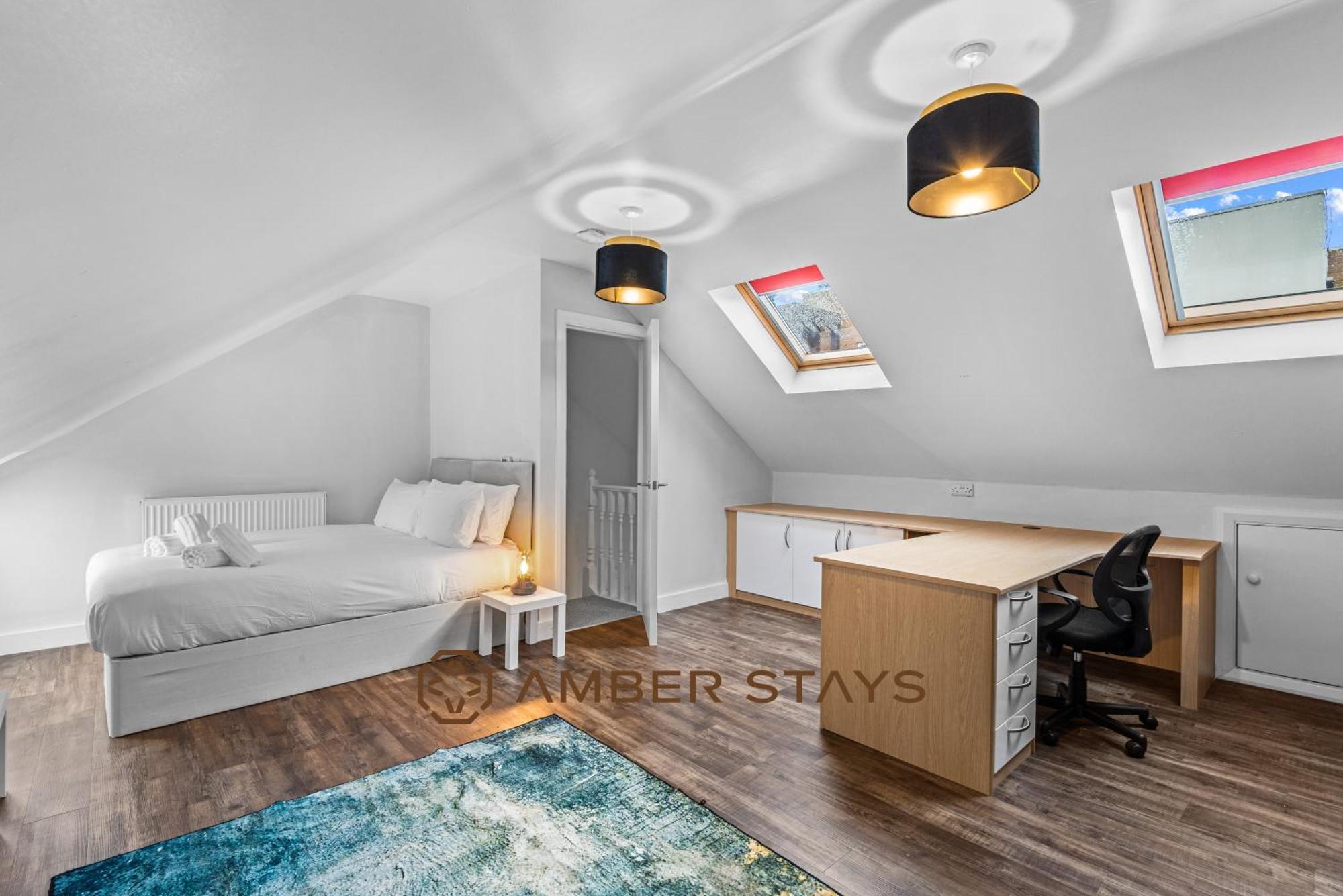 Spacious 5 Bed House In Reading By Amber Stays, Perfect For Business & Contractors, Sleeps 12! Εξωτερικό φωτογραφία