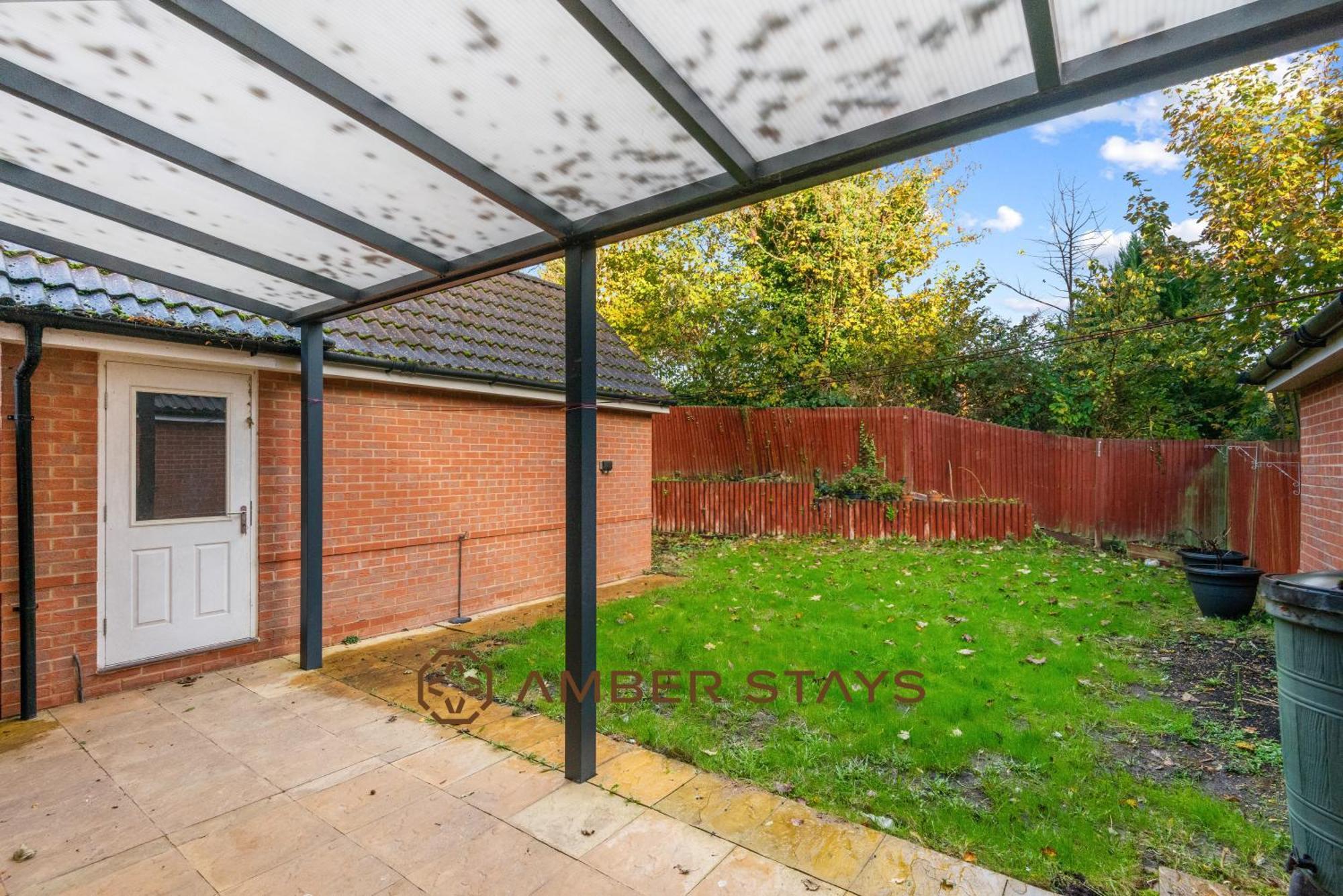 Spacious 5 Bed House In Reading By Amber Stays, Perfect For Business & Contractors, Sleeps 12! Εξωτερικό φωτογραφία