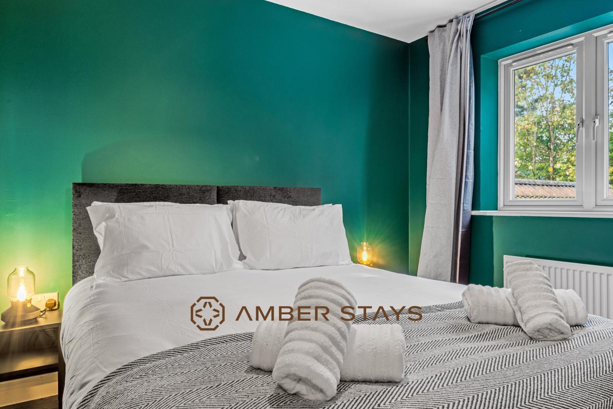 Spacious 5 Bed House In Reading By Amber Stays, Perfect For Business & Contractors, Sleeps 12! Εξωτερικό φωτογραφία