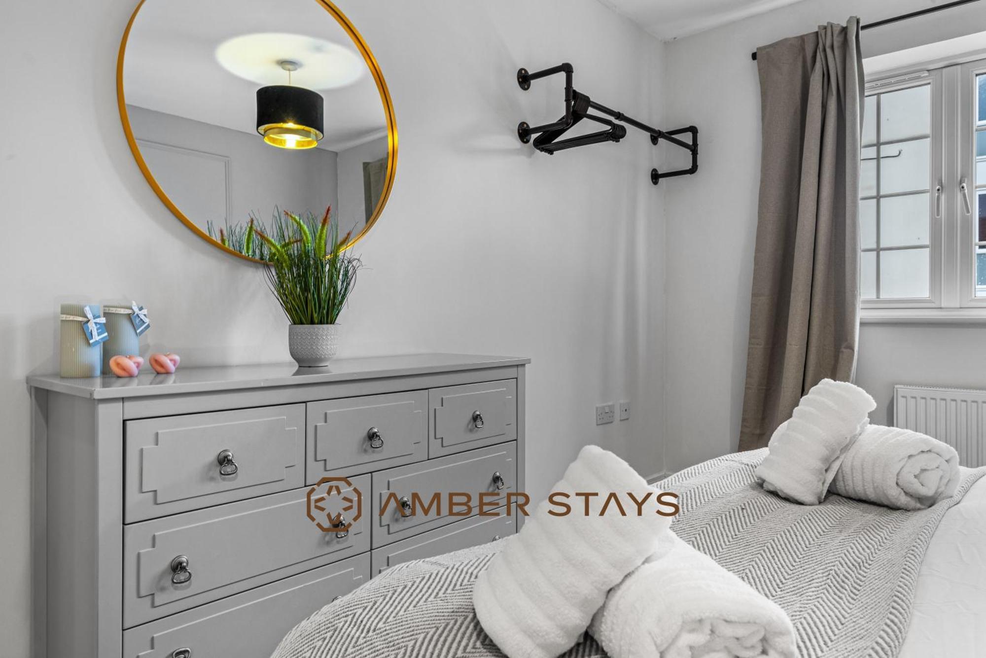 Spacious 5 Bed House In Reading By Amber Stays, Perfect For Business & Contractors, Sleeps 12! Εξωτερικό φωτογραφία